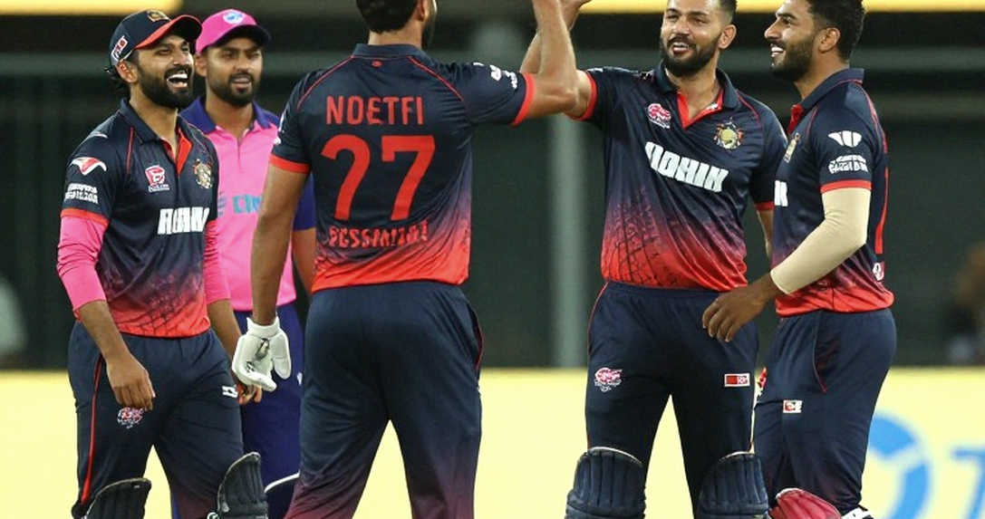 विंडहोक की 1,700 मीटर ऊँचाई पर जॉर्डन नील का पहला स्पेल आयरलैंड की असली परीक्षा है